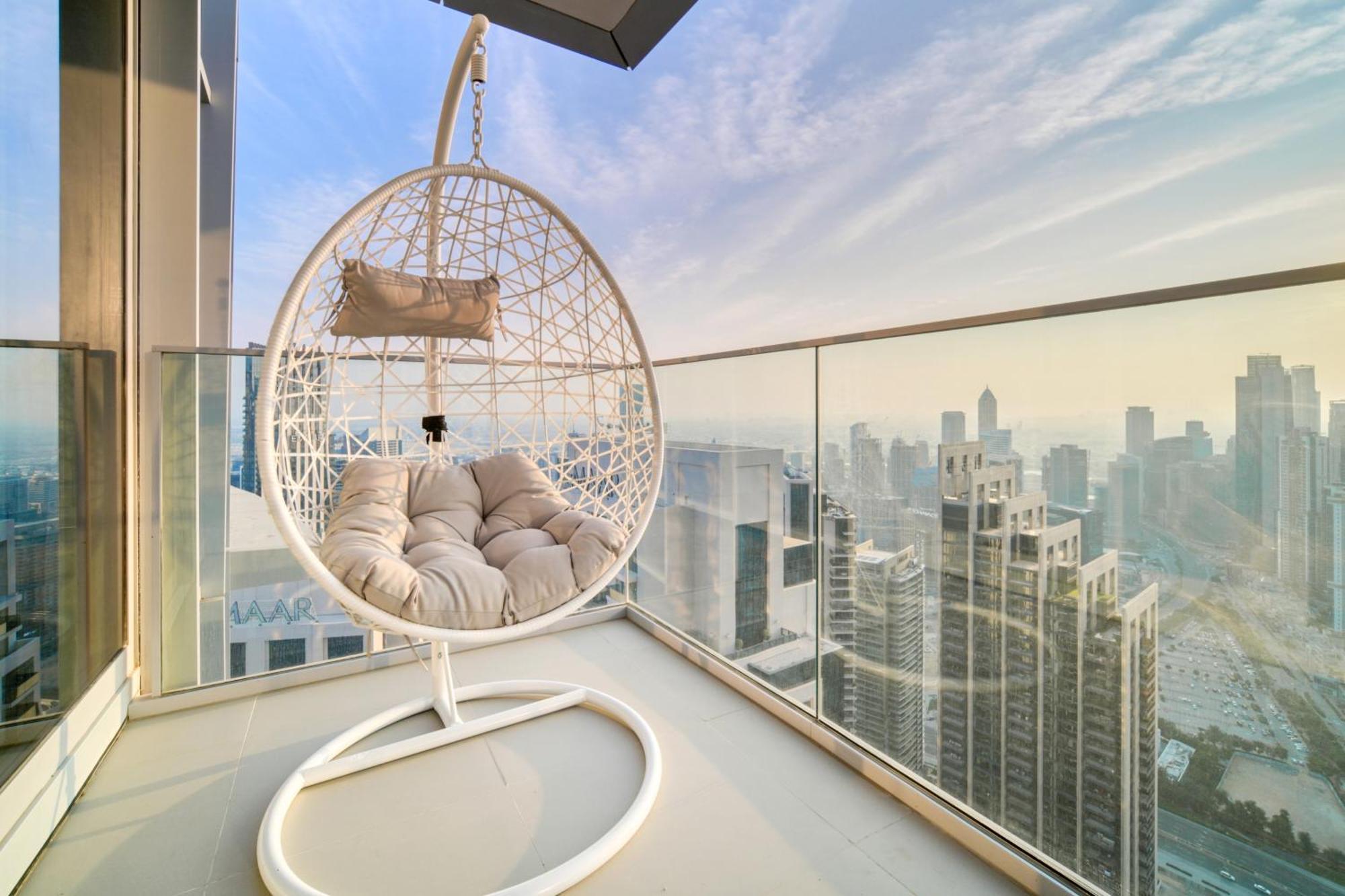 Downtown Luxury - Stunning Burj Khalifa & Sea View - 5 Minutes Walk To Dubai Mall Exterior foto
